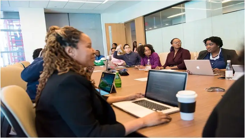 The Benefits of Implementing a Knowledge Management Program in the Workplace